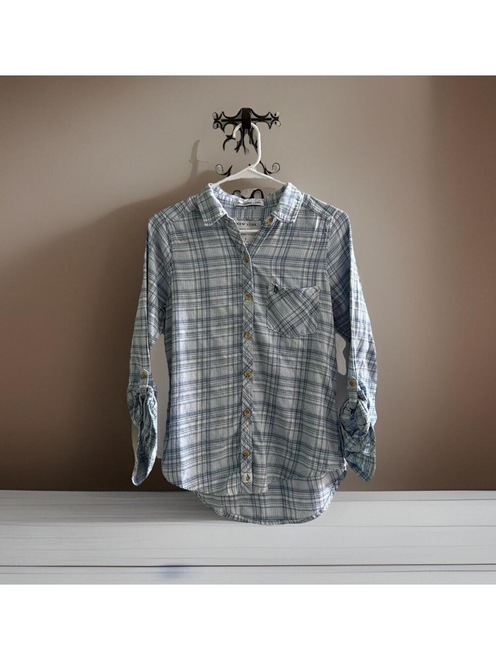 Abercrombie & Fitch Blue Plaid Button Front Shirt Women’s Small Roll Tab